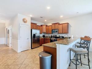 ChampionsGate Amazing 8 Bedroom Villa By Disney