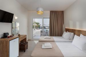 Amara Cove Adults Only by Estia