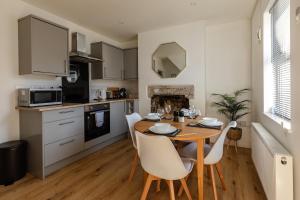 Brougham - Brand New 2-Bed House - Parking - 10 min to Centre