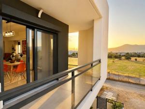 Lykovrysi - Modern Apartment Near Athens by ΜΡS