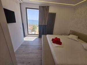Luxury Front SeaView Apartment - Panoramic View to Black Sea