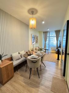 1BR Gramercy Makati, Stylish Sanctuary City Stay
