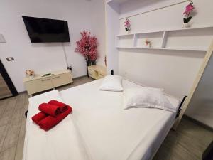 Beach Side Superb Family Apartment - Beach Free Pool & Spa Resort