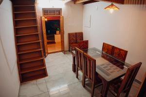 50 Fables Vintage Kerala Pool Home