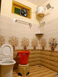 Pradeep Riverview Homestsay Sainj