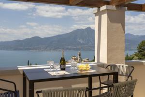 Towerhill Apartment with Roofterrace and shared Po