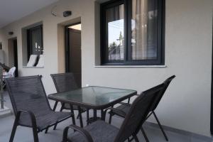 Ellies Modern Haven Kallithea Pool Retreat