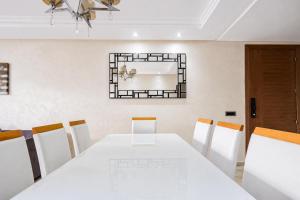 Paisible Appartement Familial Piscine & Jardin