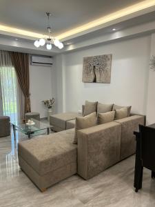 JUEL APARTMENTS