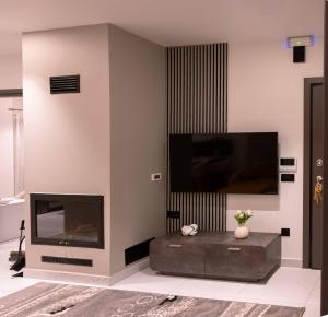 Light & Kozy Apartment - Central Patra Luxury Stay