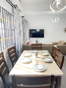 Newly Renovated Villa Near Beach & Amenities