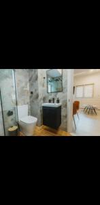 Calmio Athens 2