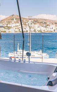 Portside Luxury Apartment