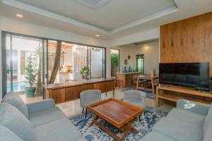 Modern 6BR Private Pool Villa