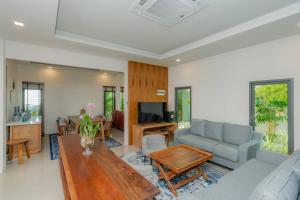 Modern 6BR Private Pool Villa