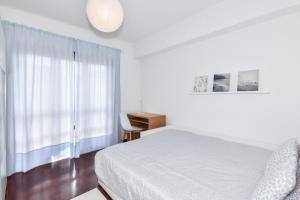 Beautiful Porto Gaia - Views, Metro & Free Parking