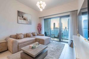 Skyline Serenity Holiday Homes I Royale 1 & 2 Bedroom Apartments I Burj Khalifa & Fountain View I City Views I Downtown Dubai