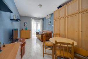 Spacious studio, terrace, pool, elevator, beaches