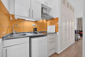 Elisium Resort & Apartamentos