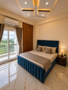 Luxury 2 plus Study BHK Mountain View