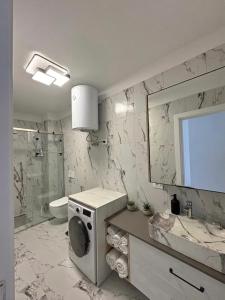 Sabbia DOro Modern Apartment with Pool & Beach
