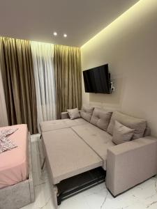 Mali i Robit Cozy Studio