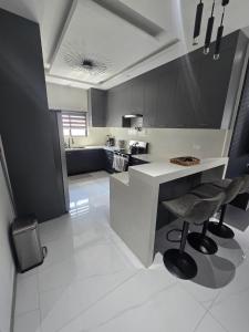 Island Vibes Villa - Modern Living In The Islands
