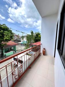 S and T Tourist Inn 202
