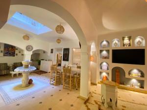 RIAD ELAYA for 6 Persons Free Breakfast and Atlas Mountain View
