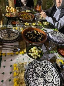RIAD ELAYA for 6 Persons Free Breakfast and Atlas Mountain View