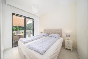 Villa with heated pool in La Zenia