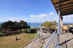 Villa Nikolas stone house with stynning seaview