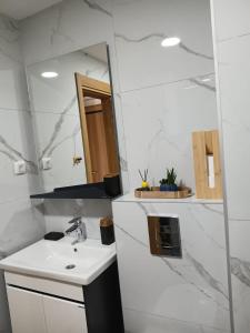 Vista Premium Apartment - Center Zlatibor- Lake View & Garage