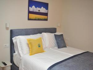 Fleeville Zhan Apartment 4