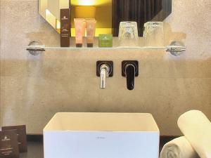 Hotels Plaza Madeleine & Spa : photos des chambres