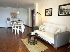 Apartment in Radazul by the sea