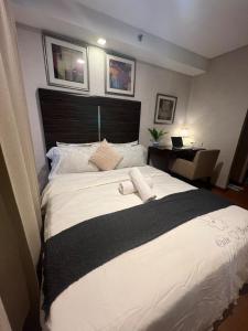 1BR Hotel Vibes Rockwell View