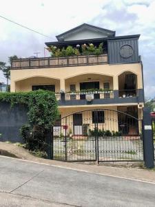 2 Bedrooms with free parking