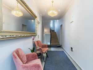 One Bedroom Apartment with Sea View