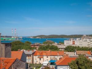 One Bedroom Apartment with Sea View