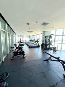 Elegante departamento de 2 habitaciones con vista al rio RF1-601