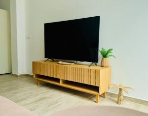 Coqueto Apartamento Mediterraneo steps from the Sea