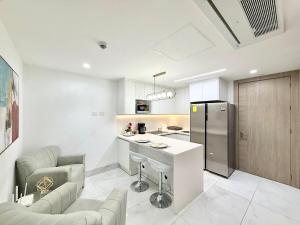 Lujoso departamento Millenium con piscina MILL-703