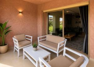 Jardin Privé & Piscine - Appartement de Charme