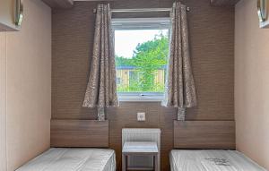 2 Bedroom Beautiful Home In Oude Pekela