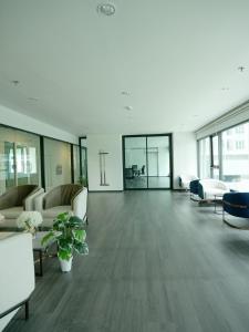 Modern 1BR Walk to Bang Na BTS