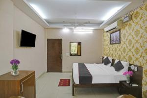 OYO Townhouse Garg Inn Home