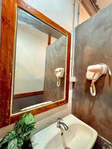 Cozy Stay in Bangkok with Local Vibes