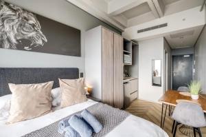 Cosy Studio with Spectacular Views
