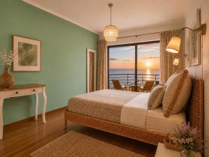 MyOcean Luxury l Huge Panoramic Sea View Balcony & Private Garage